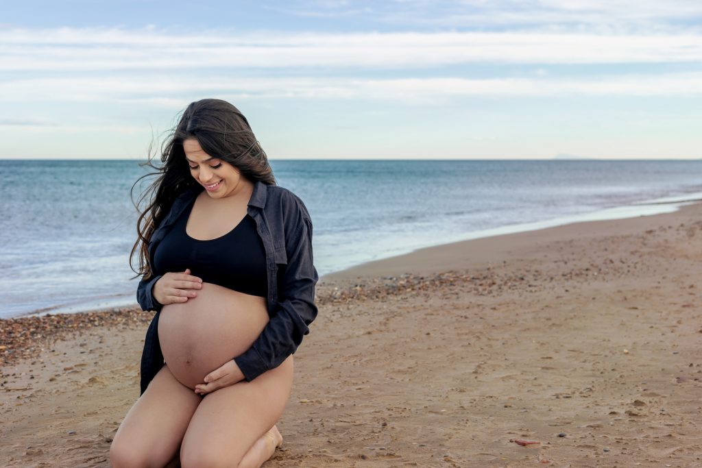 Sesión embarazo en la playa 00-50